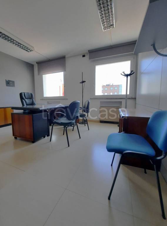 ufficio in vendita a Parma in zona Pablo