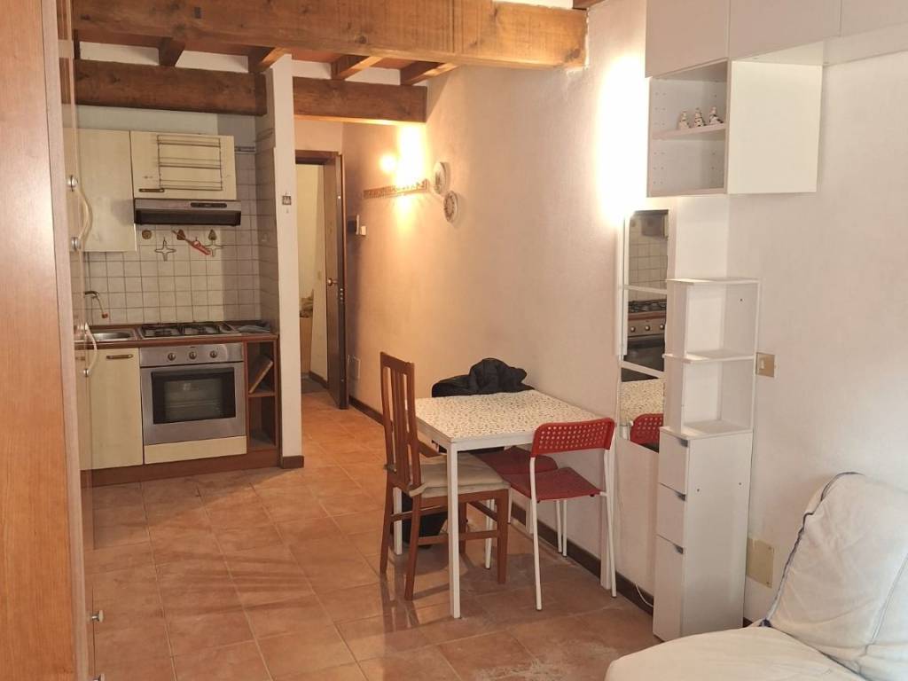 appartamento in vendita a Parma in zona Centro Storico