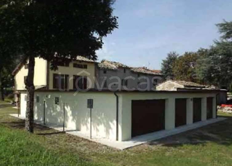 casa indipendente in vendita a Parma