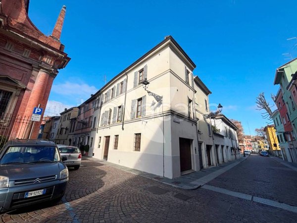 ufficio in vendita a Parma in zona Oltretorrente