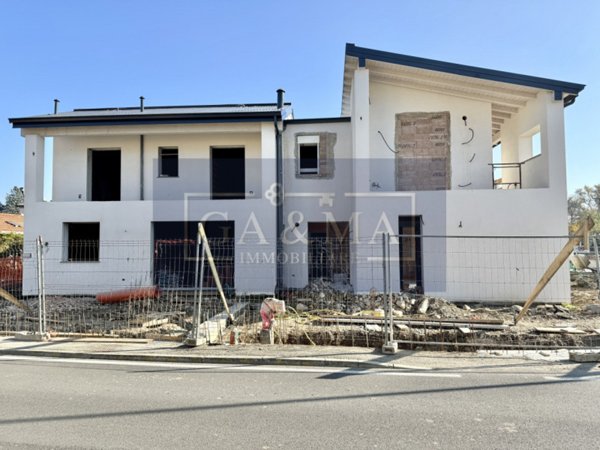 casa indipendente in vendita a Parma in zona Vigatto