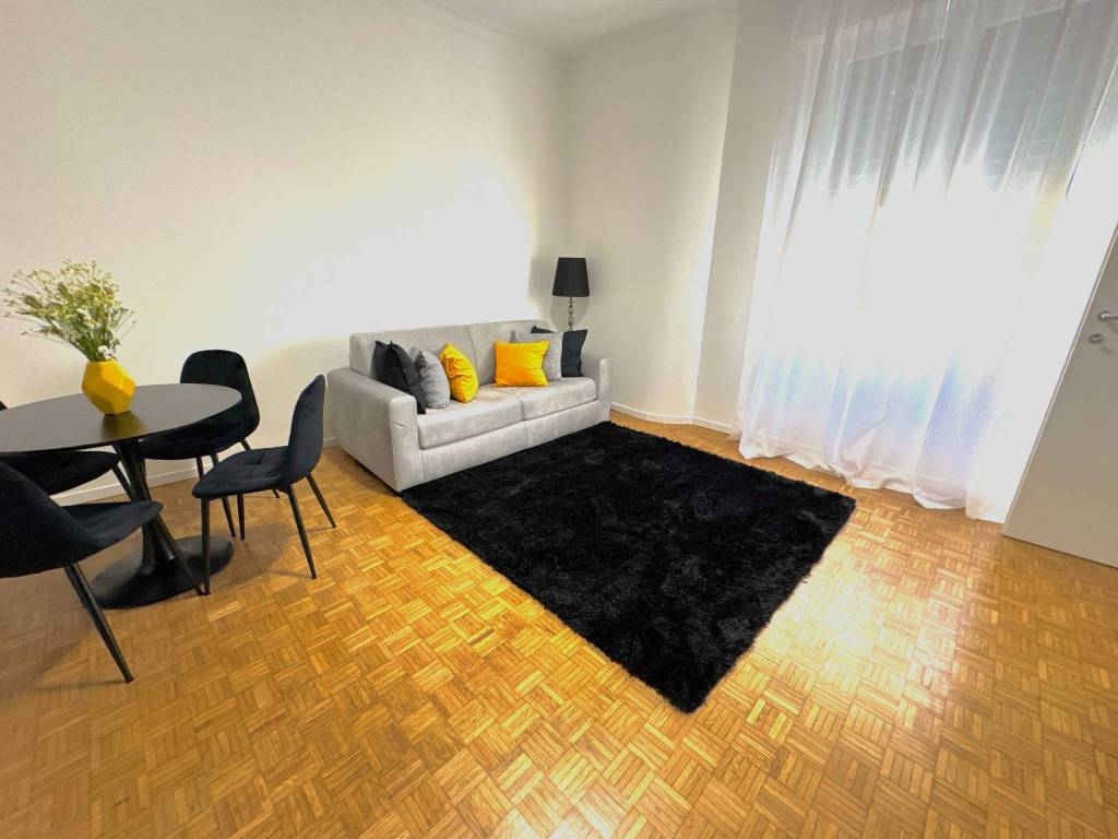 appartamento in vendita a Parma in zona Centro Storico