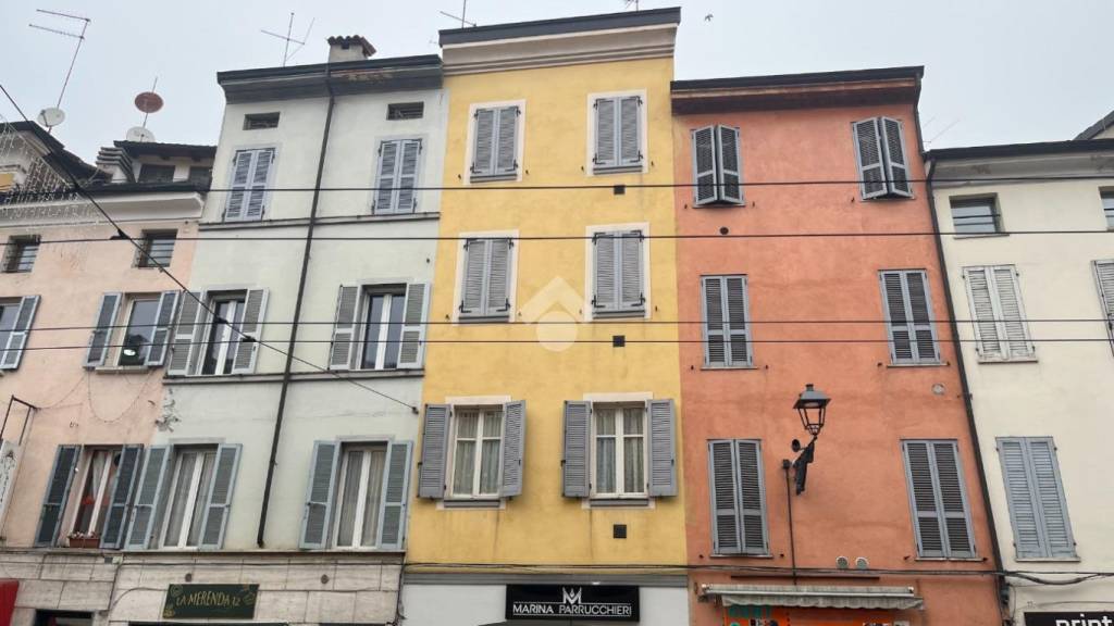 appartamento in vendita a Parma in zona Centro Storico