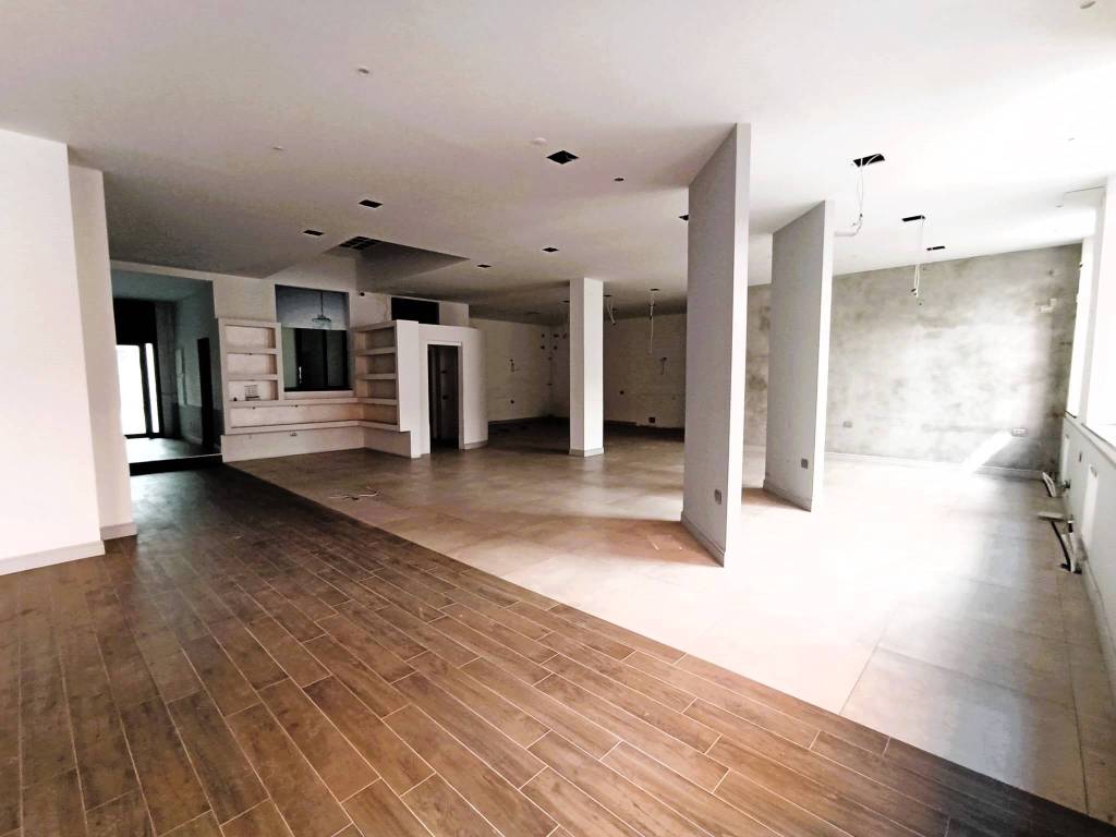 appartamento in vendita a Parma in zona Centro Storico