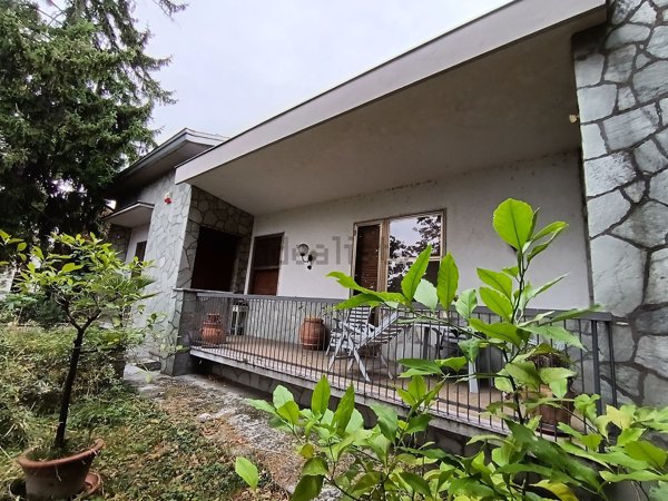 casa indipendente in vendita a Parma