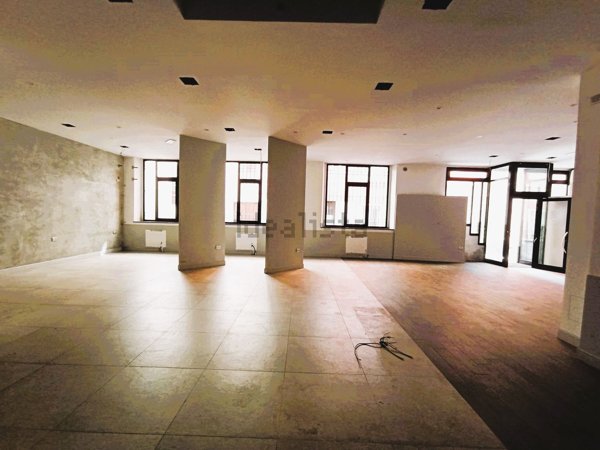 appartamento in vendita a Parma in zona Centro Storico