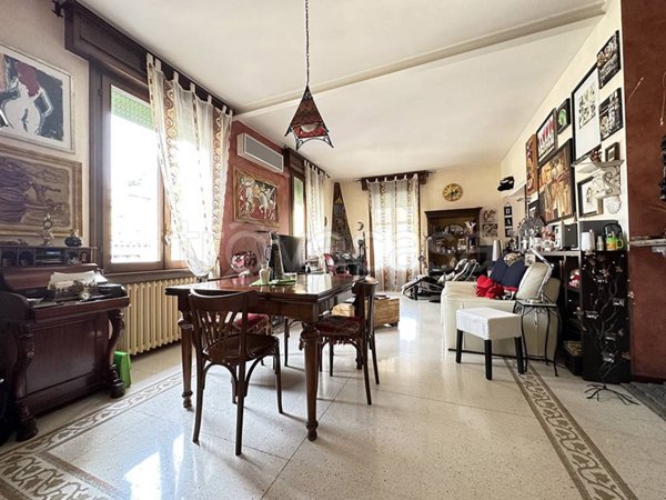 appartamento in vendita a Parma in zona Oltretorrente