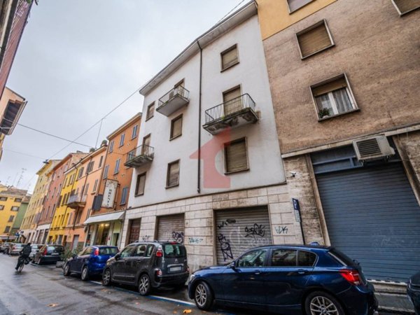 intera palazzina in vendita a Parma