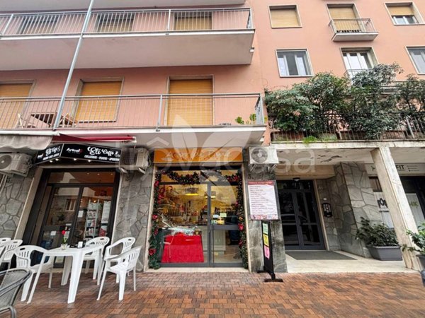 negozio in vendita a Parma in zona San Lazzaro