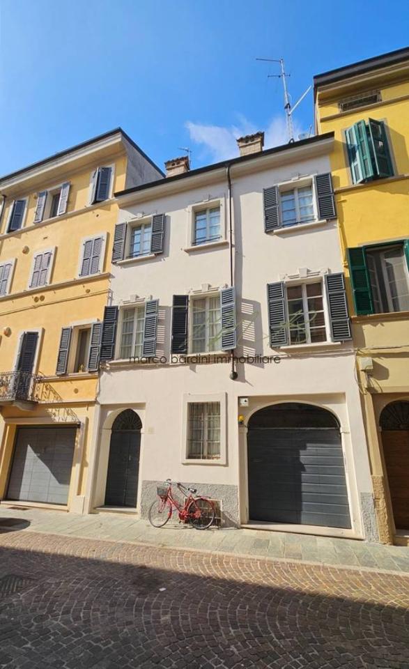 casa indipendente in vendita a Parma in zona Centro Storico