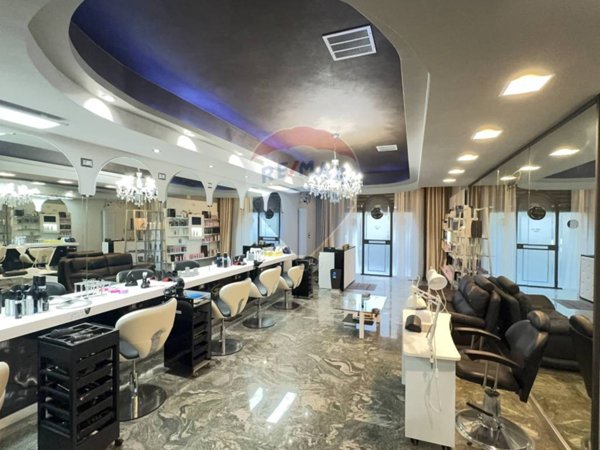 negozio in vendita a Parma in zona Pablo