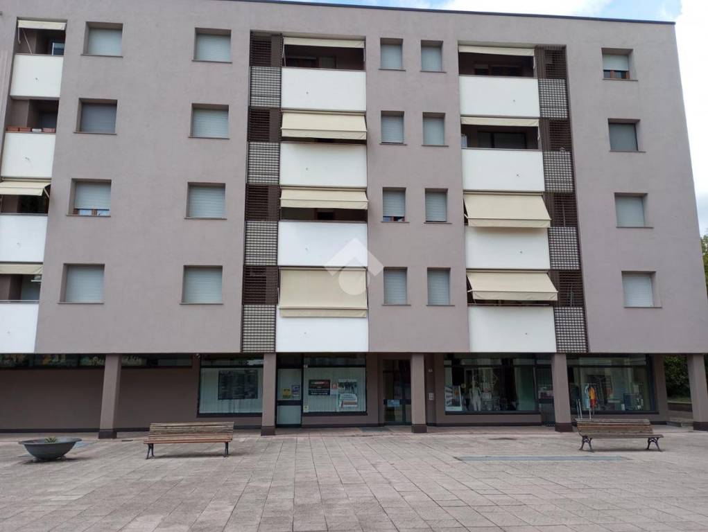 negozio in vendita a Parma in zona Cittadella