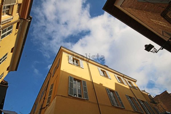 appartamento in vendita a Parma in zona Centro Storico