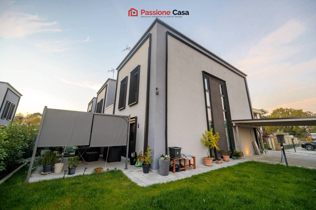 casa indipendente in vendita a Parma in zona Molinetto