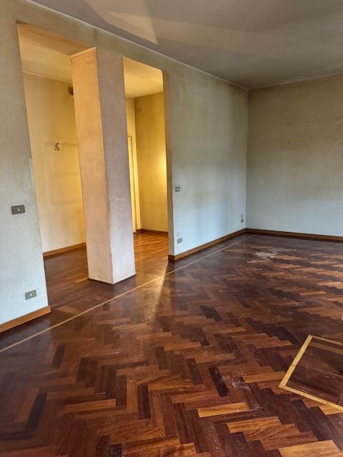 appartamento in vendita a Parma in zona Cittadella