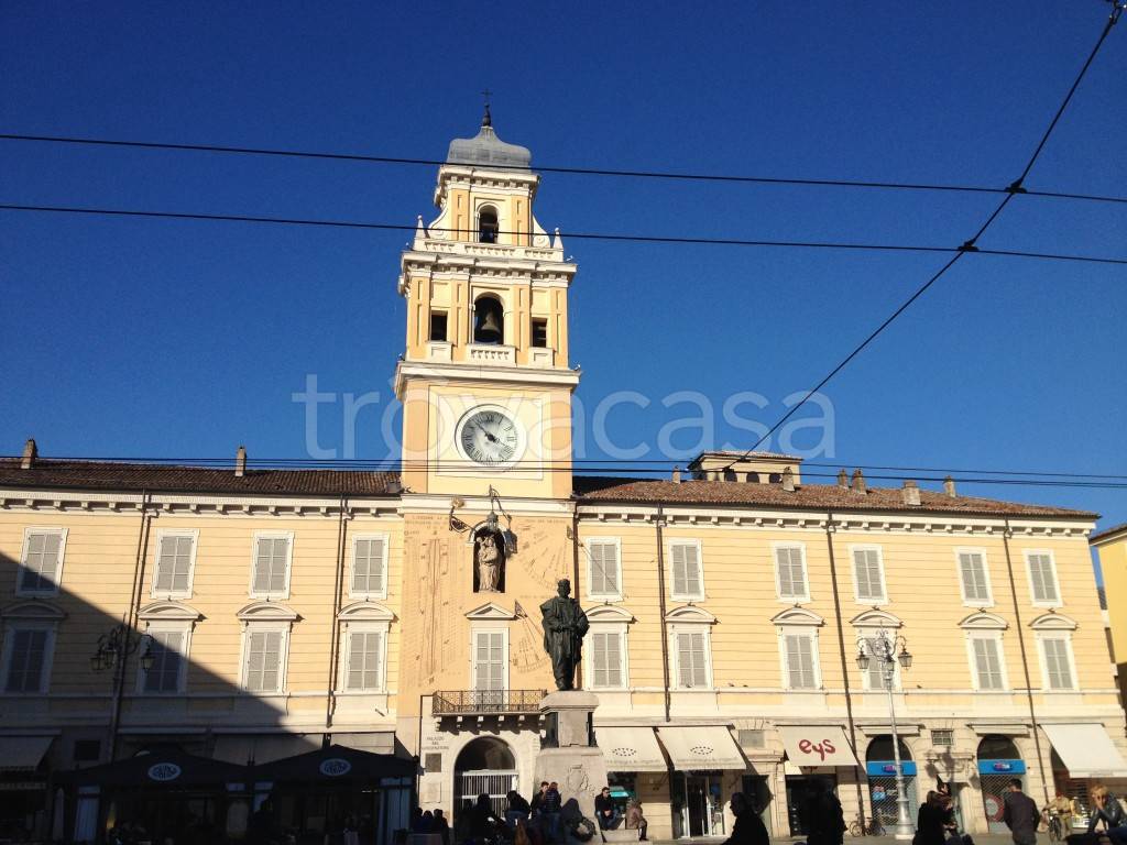 negozio in vendita a Parma in zona Centro Storico