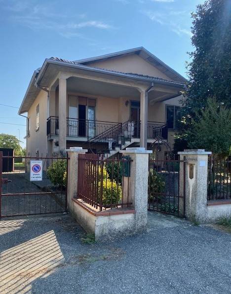 casa indipendente in vendita a Parma in zona Gaione