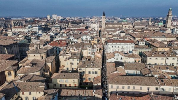 appartamento in vendita a Parma in zona Centro Storico