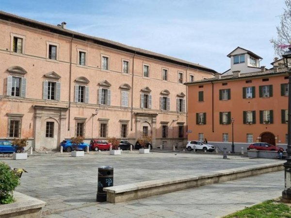 appartamento in vendita a Parma in zona Centro Storico