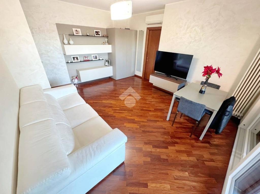 appartamento in vendita a Parma in zona San Lazzaro