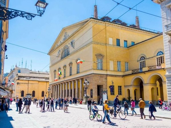 appartamento in vendita a Parma in zona Centro Storico