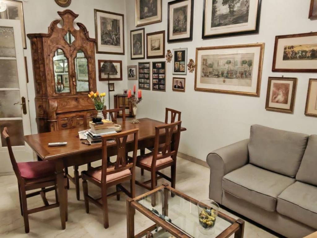 appartamento in vendita a Parma in zona Centro Storico