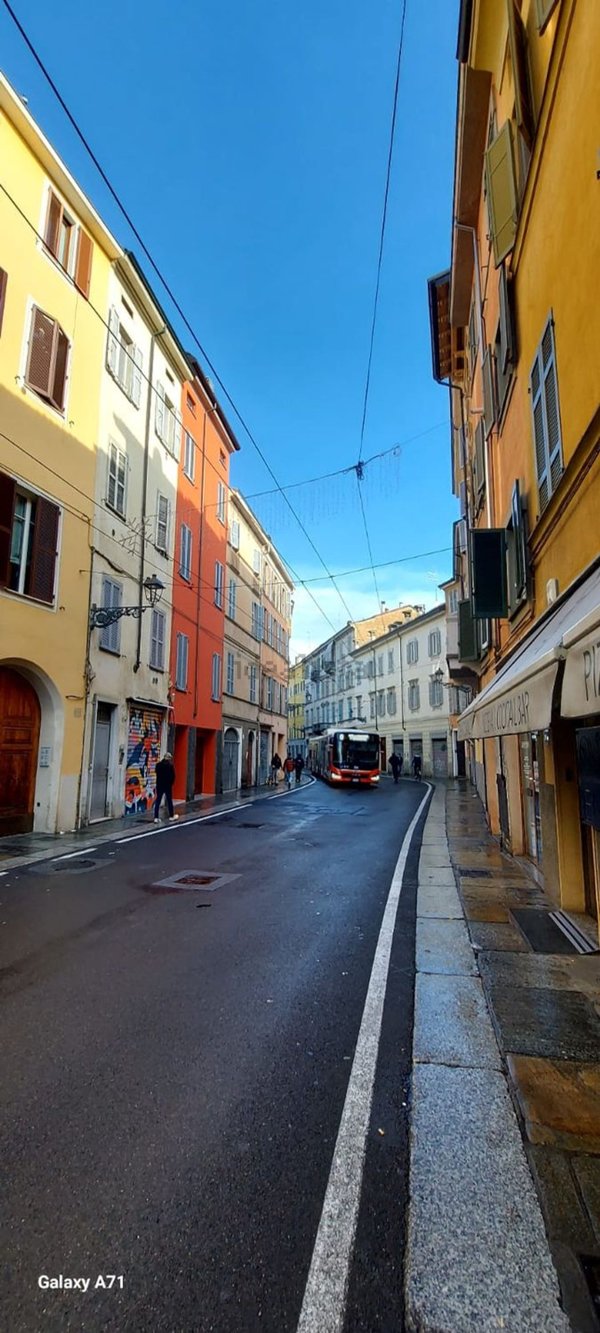 appartamento in vendita a Parma in zona Oltretorrente