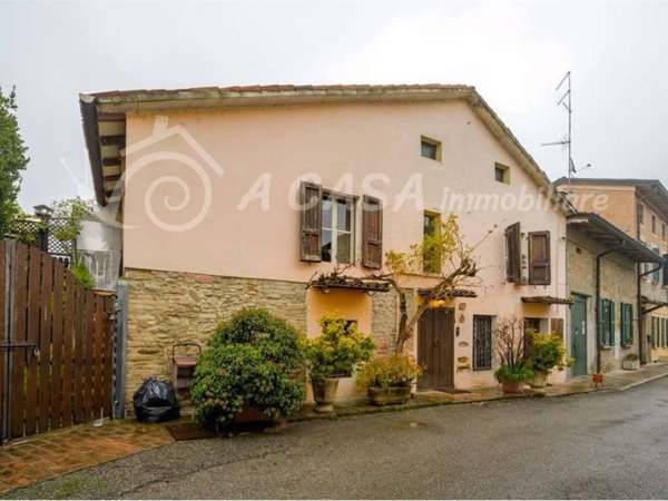 casa indipendente in vendita a Parma in zona Corcagnano