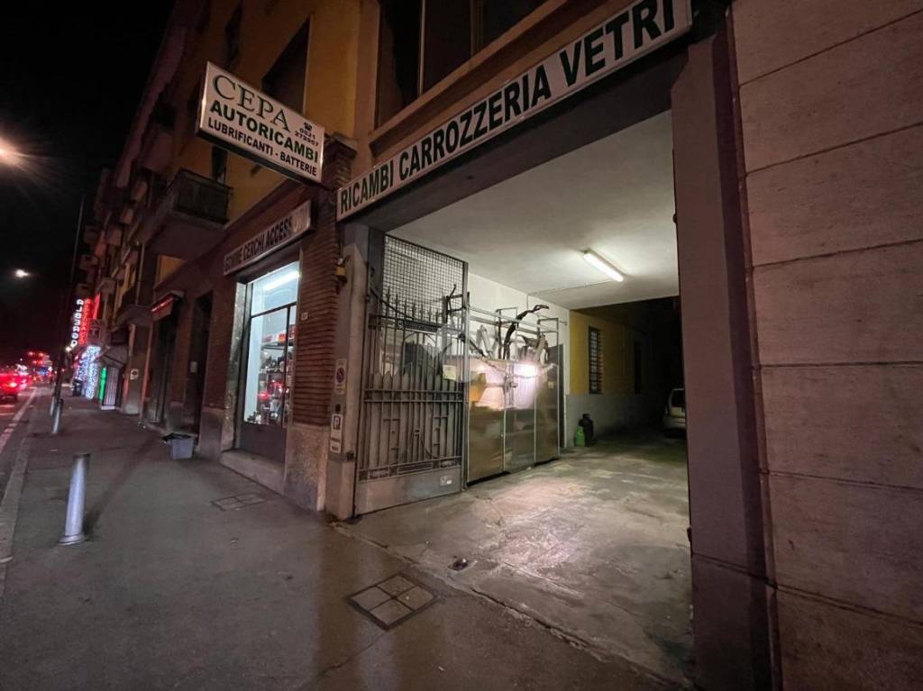 negozio in vendita a Parma in zona Centro Storico