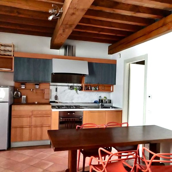 appartamento in vendita a Parma in zona Centro Storico