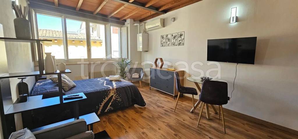 appartamento in vendita a Parma in zona Oltretorrente