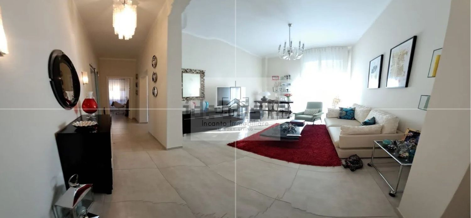 appartamento in vendita a Parma in zona Centro Storico