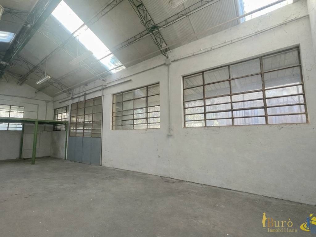 locale commerciale in vendita a Parma in zona San Leonardo