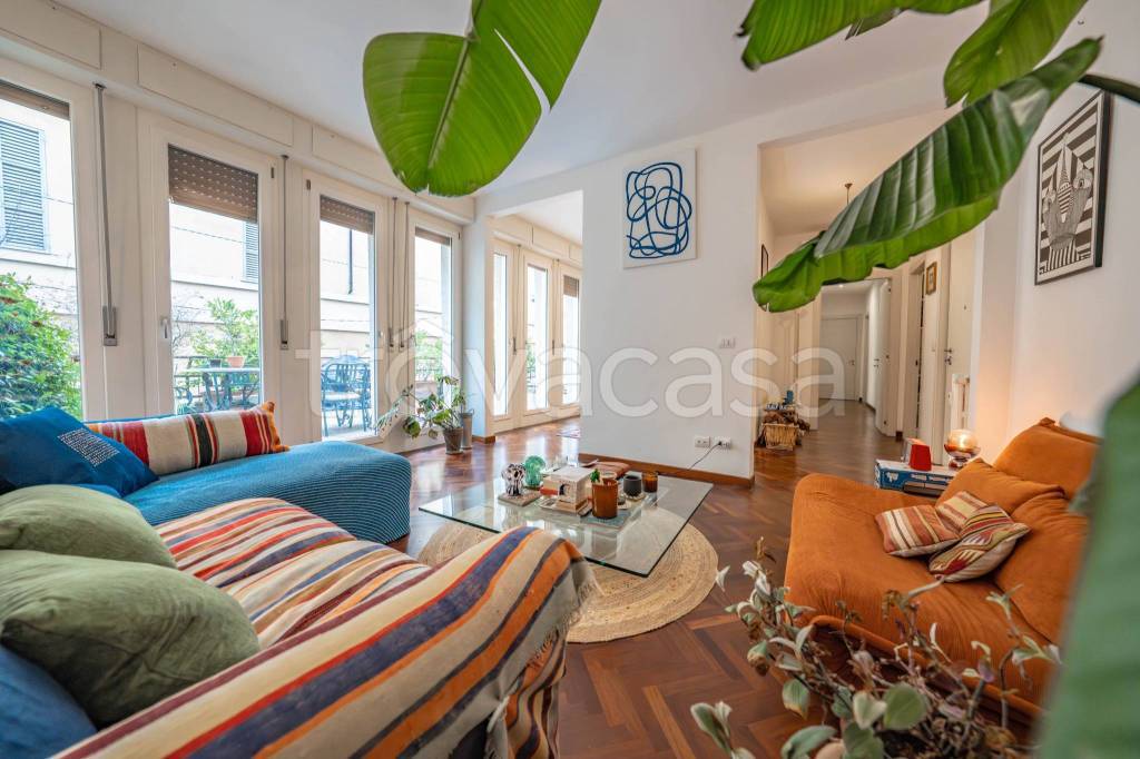 appartamento in vendita a Parma in zona Centro Storico