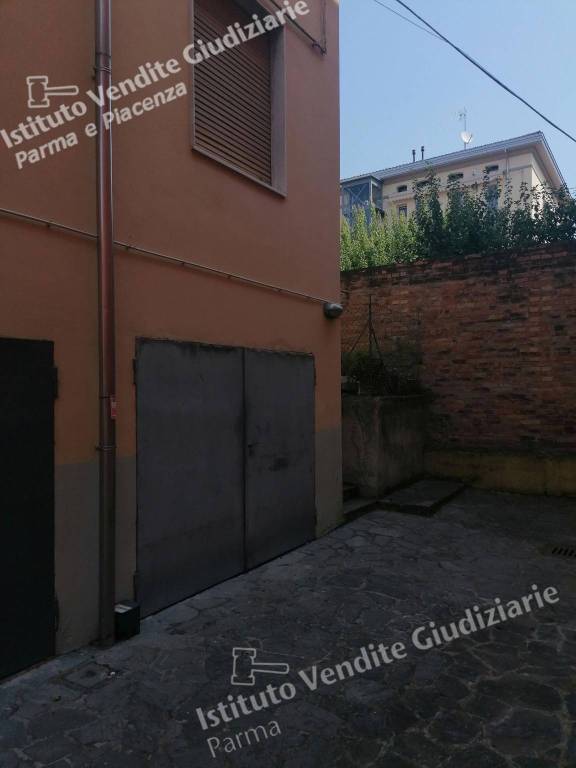 casa indipendente in vendita a Parma in zona Centro Storico