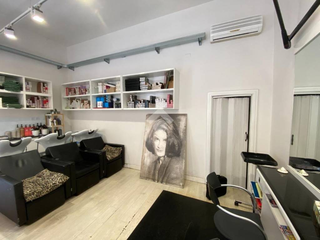 negozio in vendita a Parma in zona Centro Storico