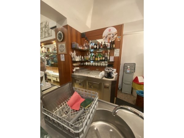 negozio in vendita a Parma in zona Centro Storico