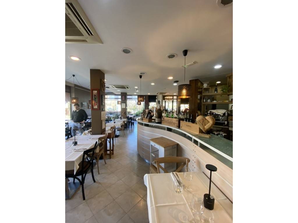 negozio in vendita a Parma in zona Baganzola