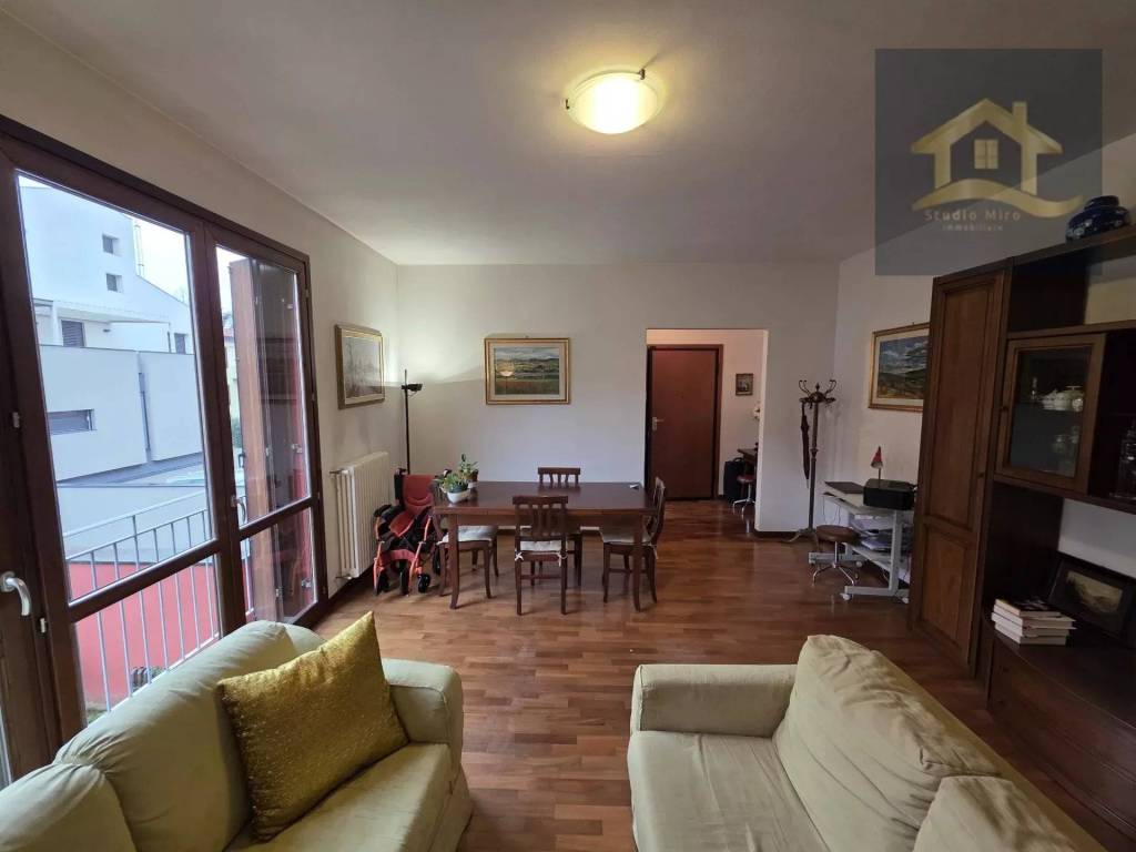 appartamento in vendita a Parma in zona San Leonardo