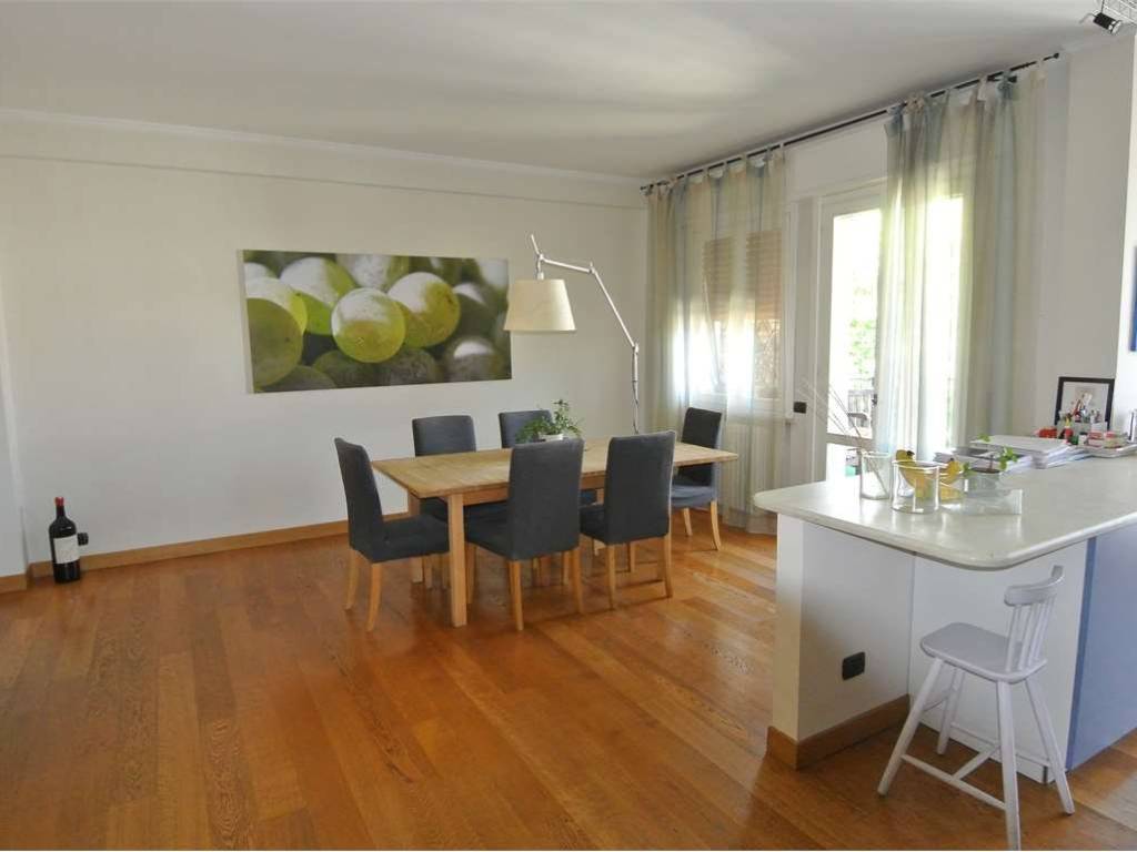 appartamento in vendita a Parma in zona Centro Storico