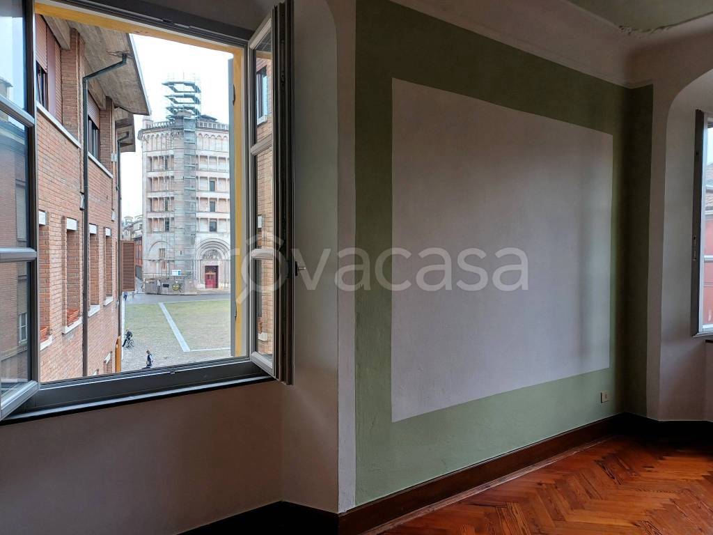 appartamento in vendita a Parma in zona Centro Storico