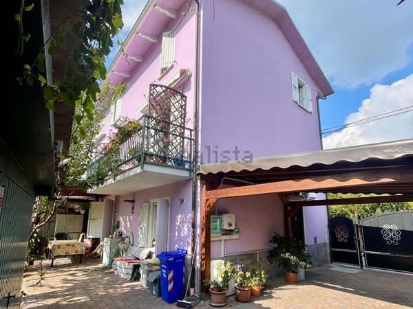 casa indipendente in vendita a Parma