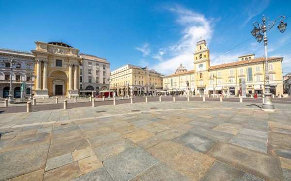 appartamento in vendita a Parma in zona Centro Storico