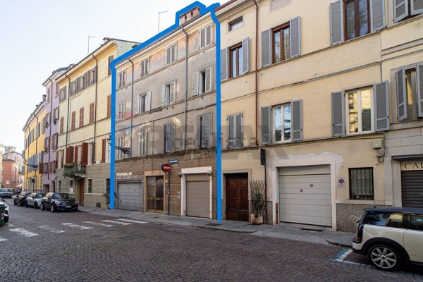 appartamento in vendita a Parma in zona Centro Storico