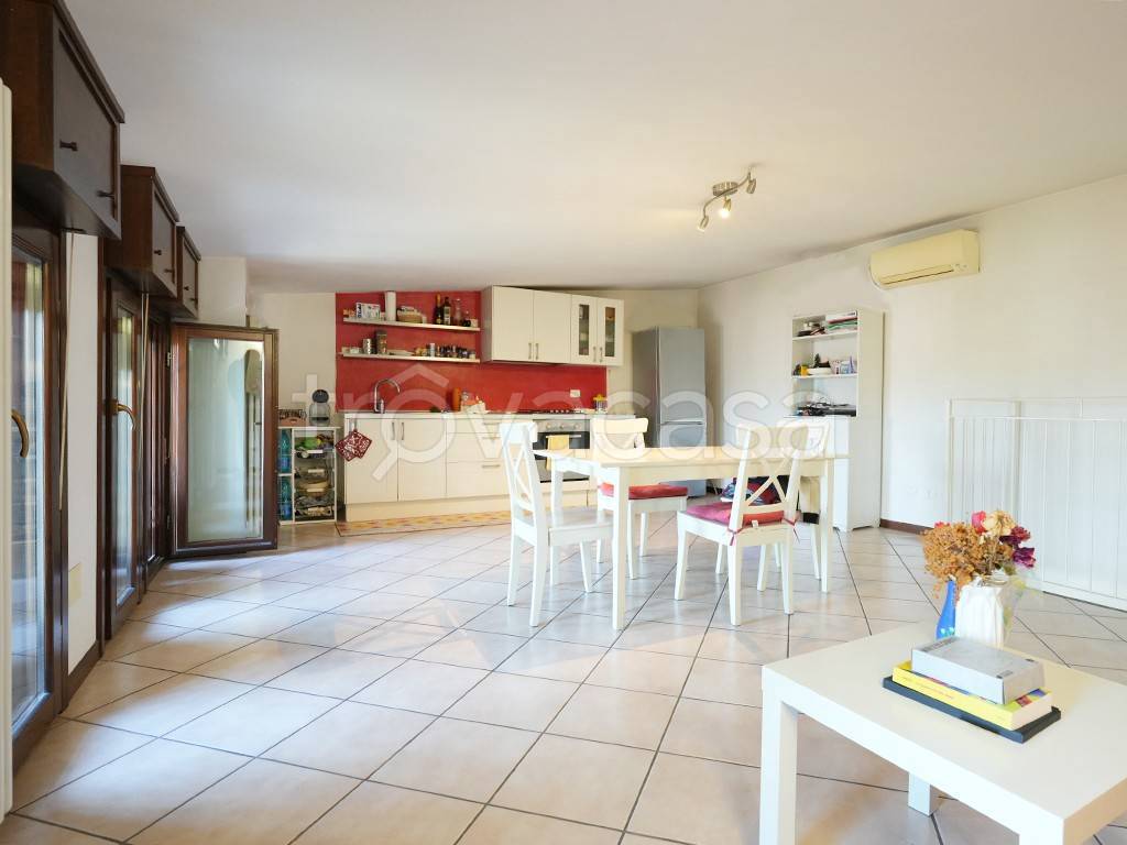 appartamento in vendita a Parma in zona San Leonardo