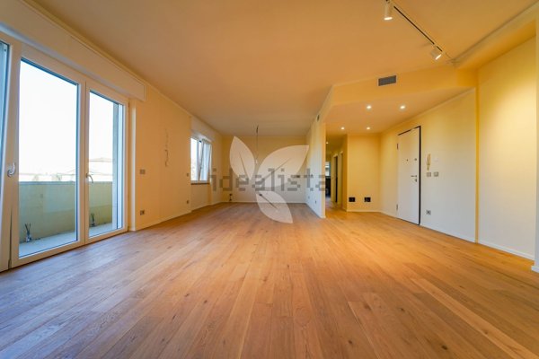 appartamento in vendita a Parma in zona Centro Storico