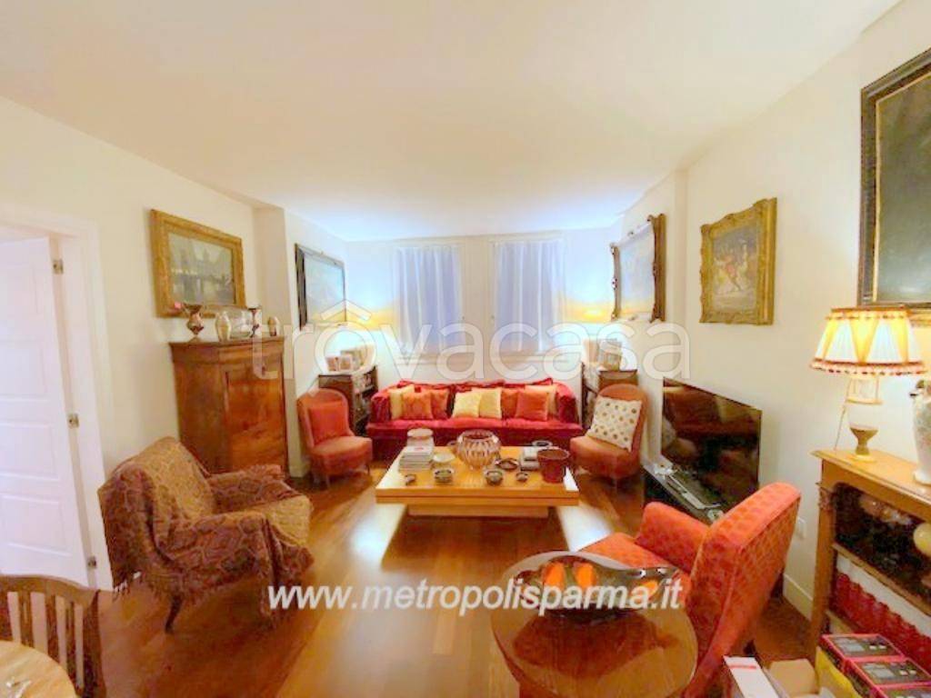 appartamento in vendita a Parma in zona Centro Storico