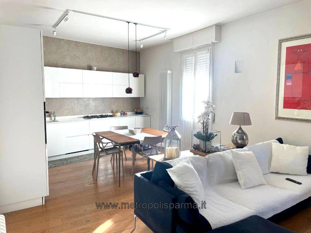 appartamento in vendita a Parma in zona Oltretorrente