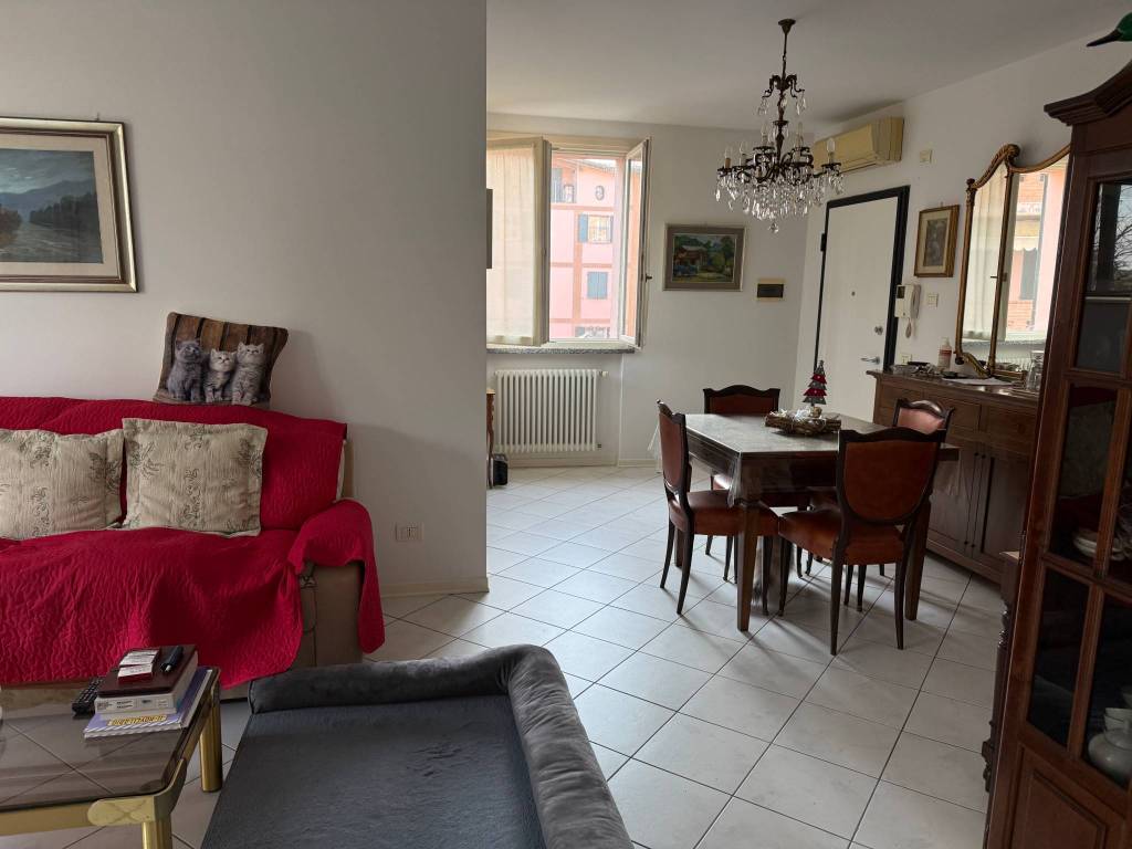 appartamento in vendita a Parma in zona Pilastrello