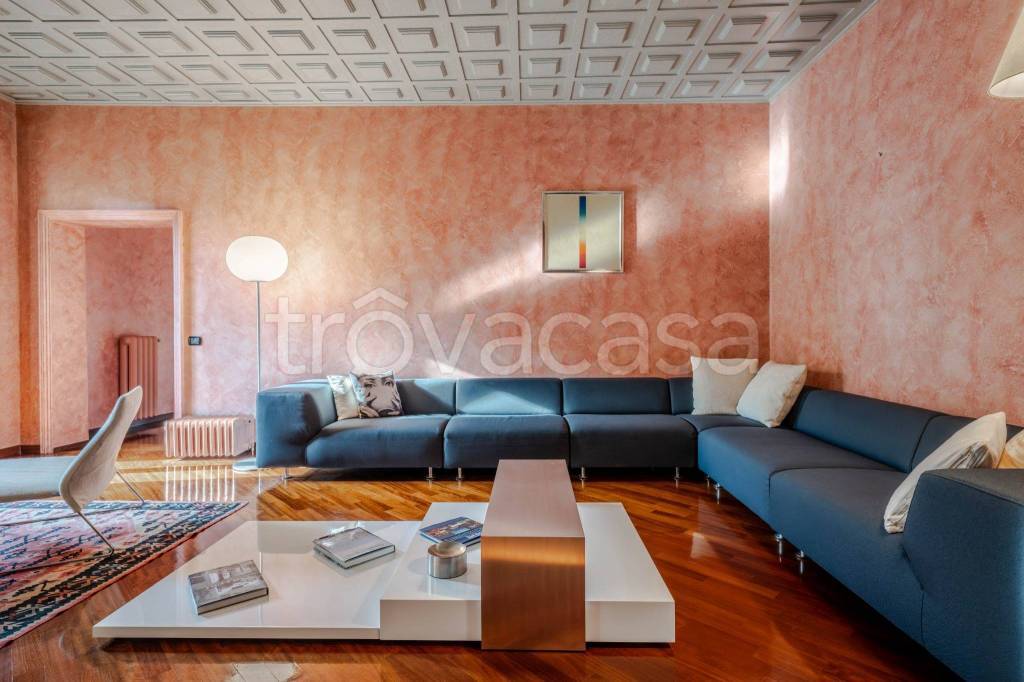 appartamento in vendita a Parma in zona Centro Storico